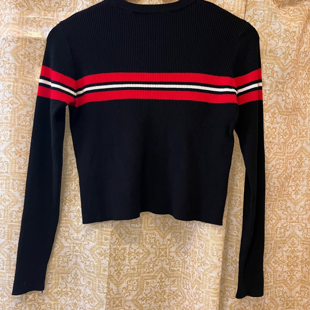 Brandy Melville Super cute long sleeve striped brandy Melville
shirt!